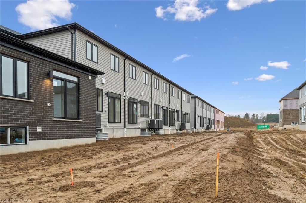 105 Winter Wren Crescent, Kitchener, ON - Outdoor With Exterior