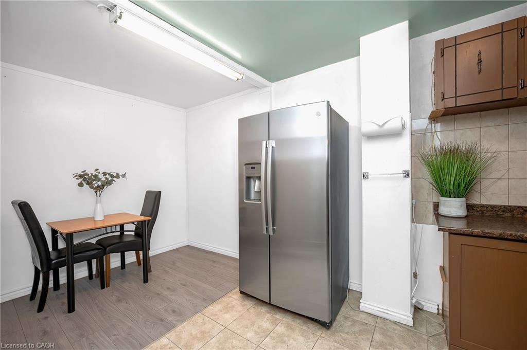 124-100 Quigley Road, Hamilton, ON - Indoor Photo Showing Dining Room
