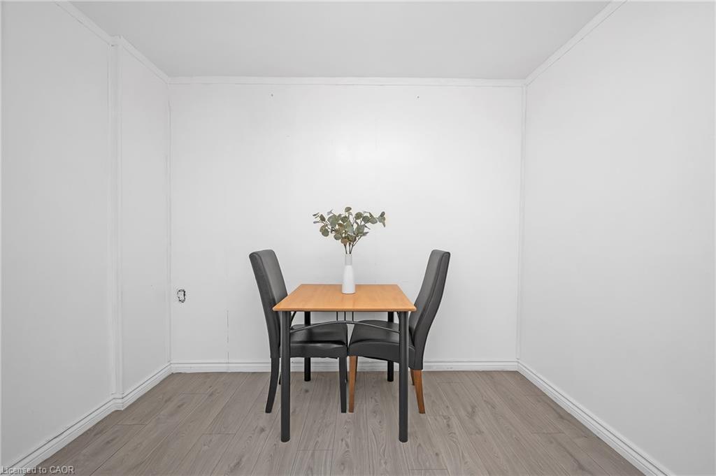 124-100 Quigley Road, Hamilton, ON - Indoor Photo Showing Dining Room