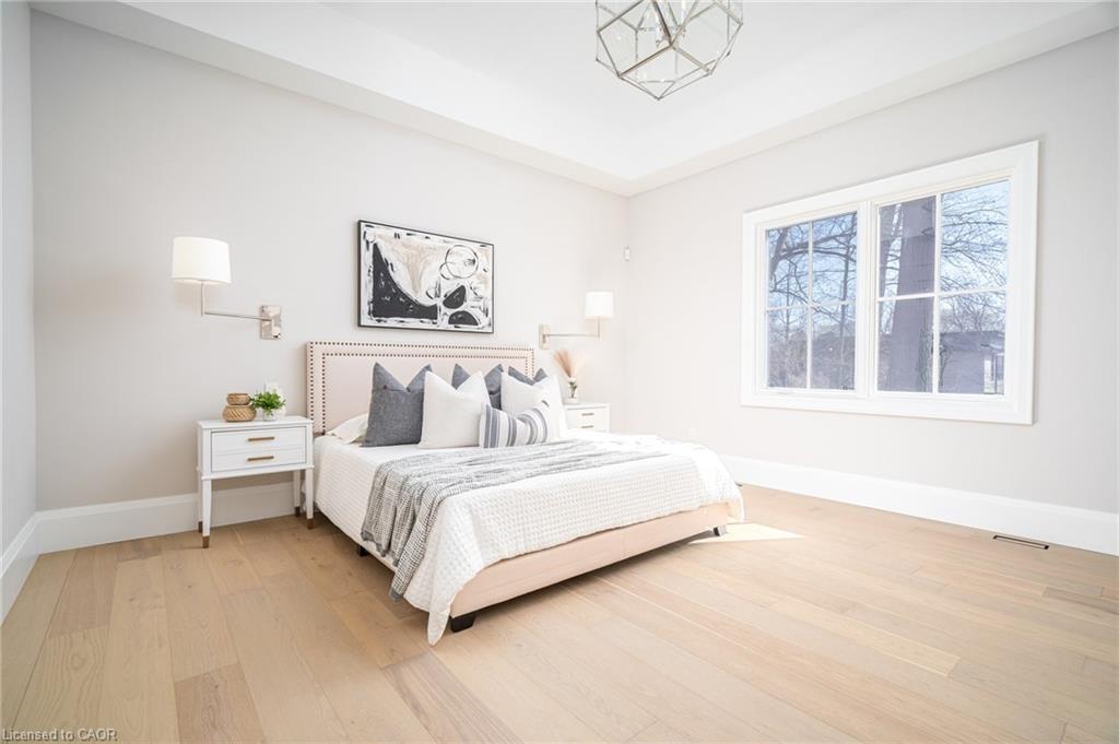 1322 Minaki Road, Mississauga, ON - Indoor Photo Showing Bedroom