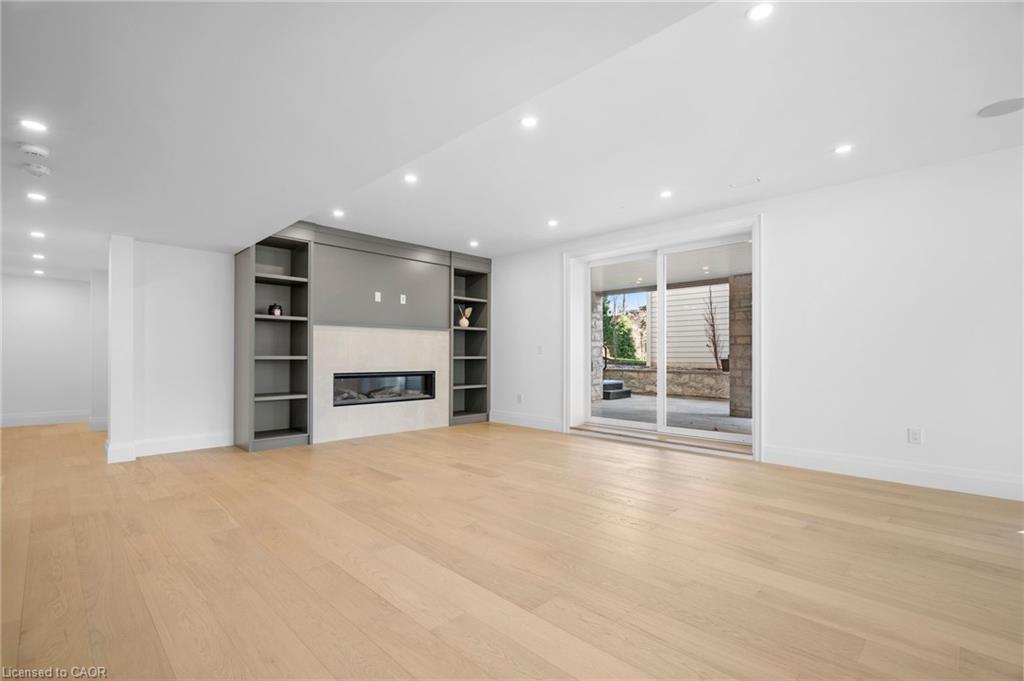 1322 Minaki Road, Mississauga, ON - Indoor With Fireplace