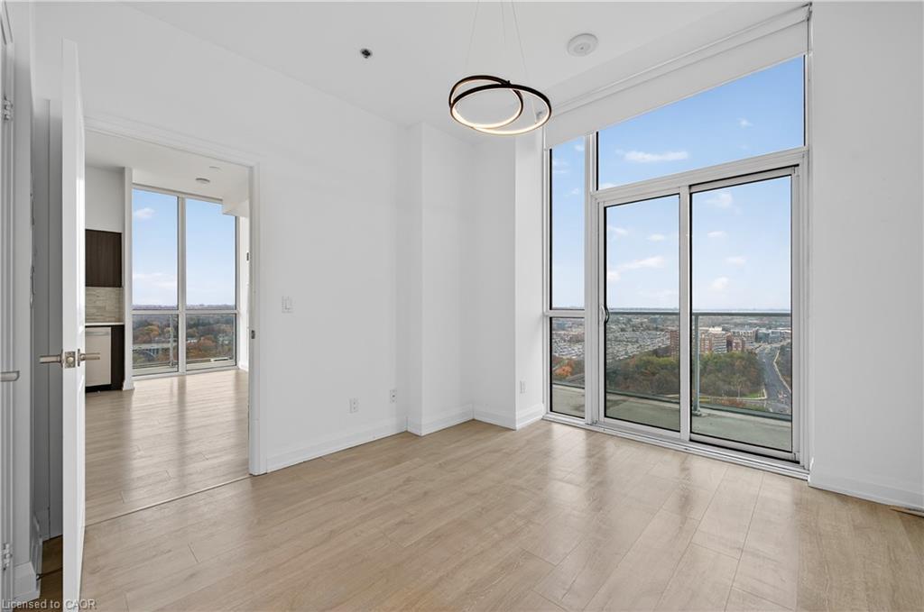 Ph03-65 Speers Road, Oakville, ON - Indoor Photo Showing Other Room