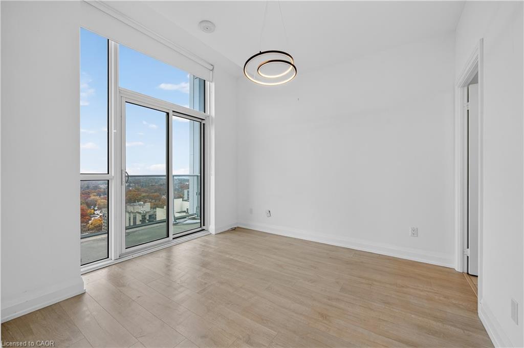 Ph03-65 Speers Road, Oakville, ON - Indoor Photo Showing Other Room