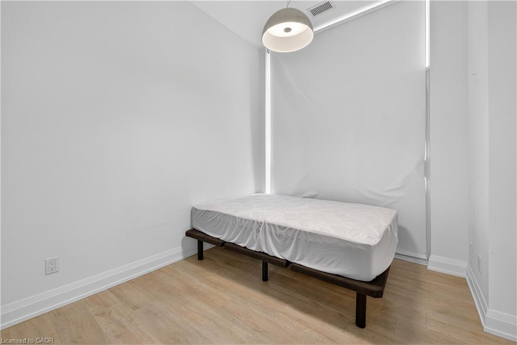 Ph03-65 Speers Road, Oakville, ON - Indoor Photo Showing Bedroom