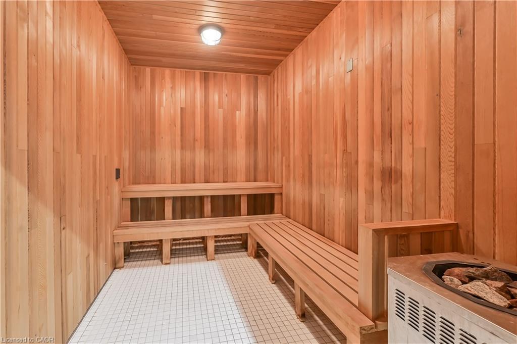 Ph03-65 Speers Road, Oakville, ON - Indoor Photo Showing Other Room