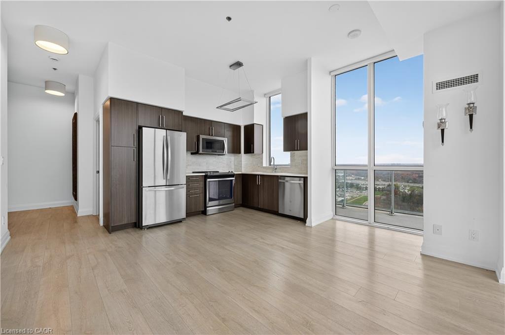 Ph03-65 Speers Road, Oakville, ON - Indoor Photo Showing Kitchen