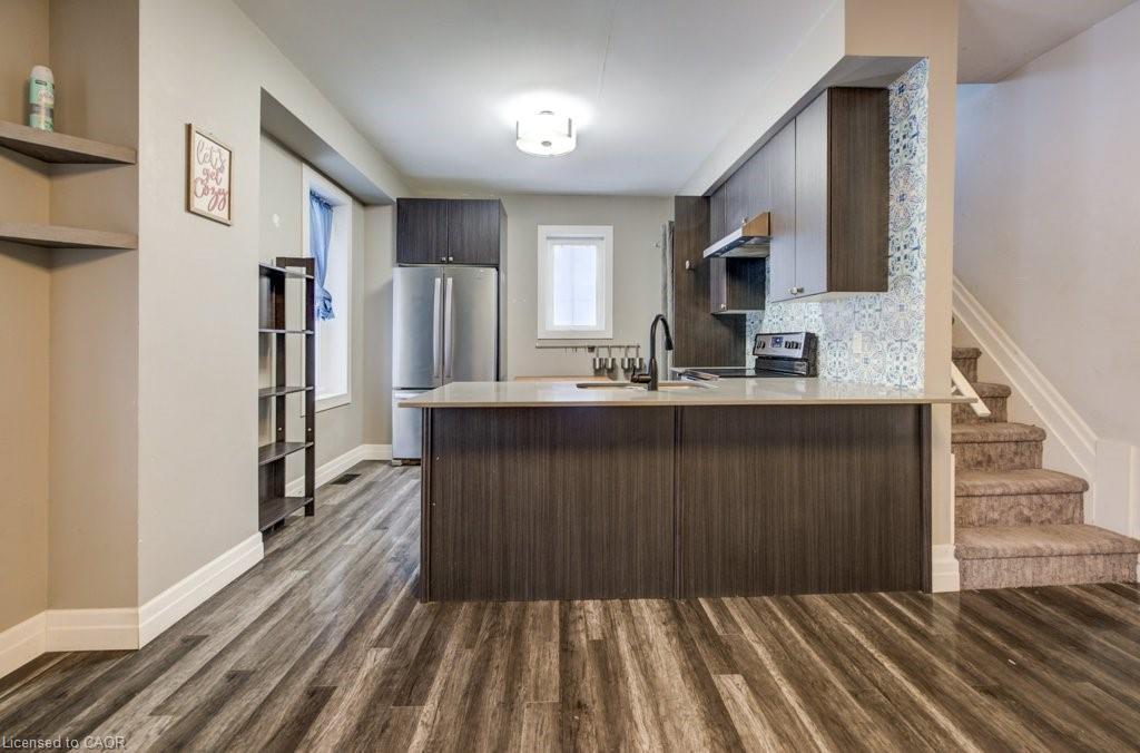 52 Chapel Street, Kitchener, ON - Indoor Photo Showing Kitchen