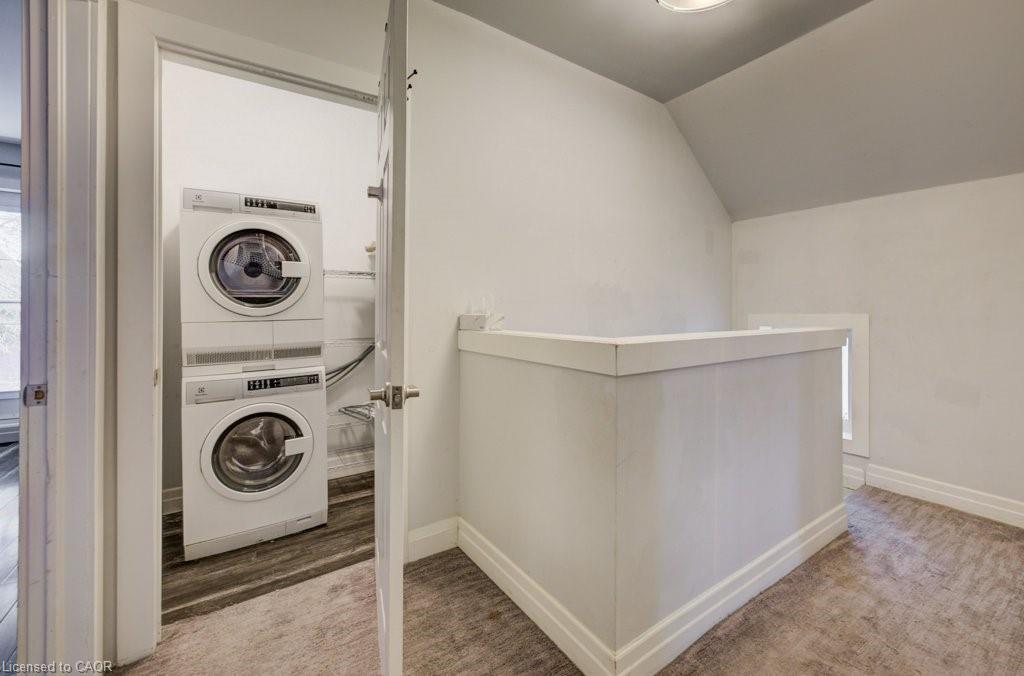 52 Chapel Street, Kitchener, ON - Indoor Photo Showing Laundry Room