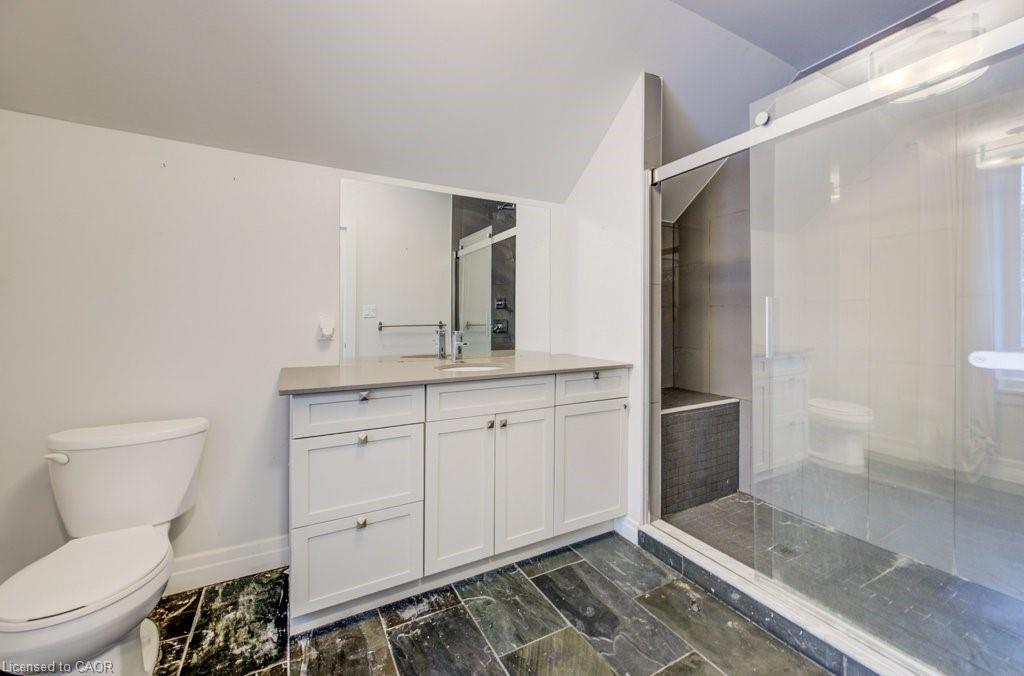 52 Chapel Street, Kitchener, ON - Indoor Photo Showing Bathroom