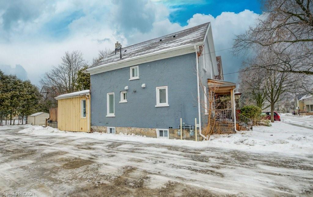 52 Chapel Street, Kitchener, ON - Outdoor