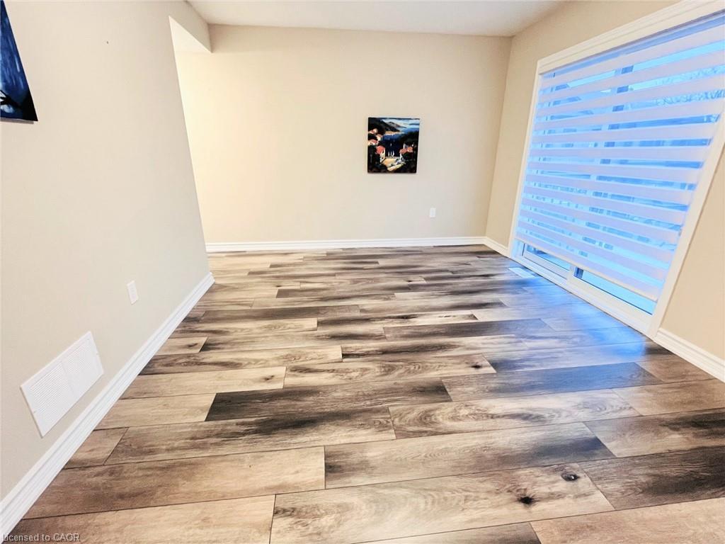 91-445 Ontario Street, Milton, ON - Indoor Photo Showing Other Room