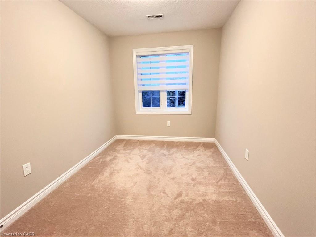 91-445 Ontario Street, Milton, ON - Indoor Photo Showing Other Room