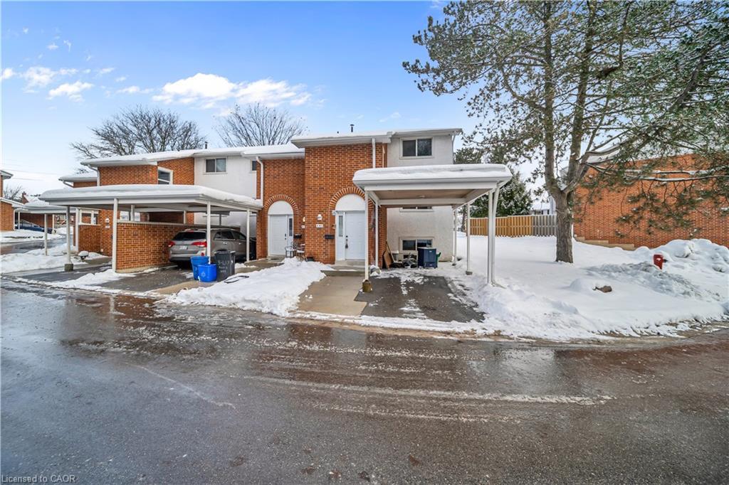 4-417 Keats Way, Waterloo, ON - Outdoor