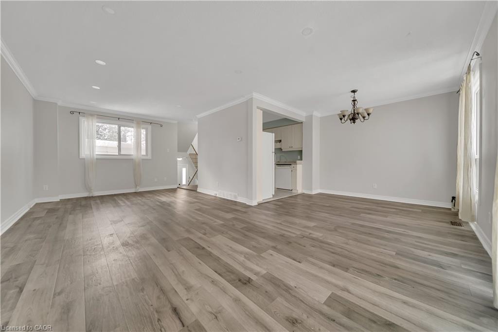 4-417 Keats Way, Waterloo, ON - Indoor