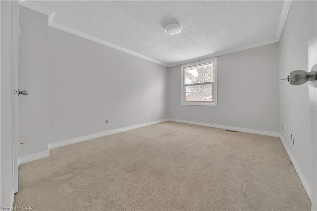 4-417 Keats Way, Waterloo, ON - Indoor Photo Showing Other Room