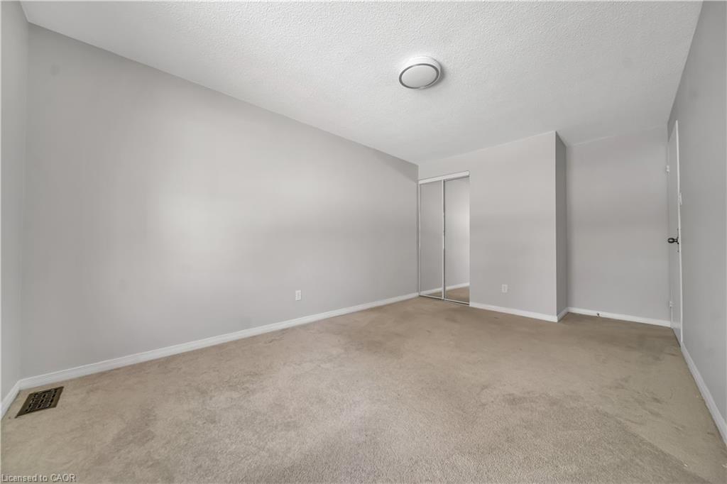 4-417 Keats Way, Waterloo, ON - Indoor Photo Showing Other Room