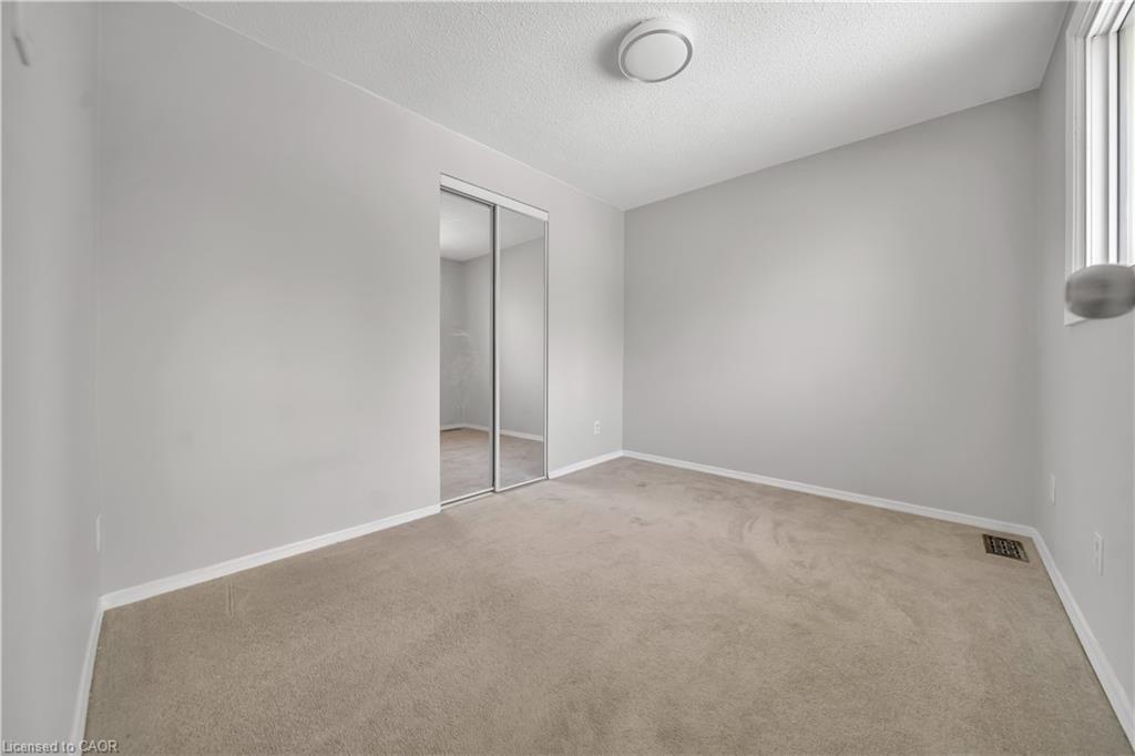 4-417 Keats Way, Waterloo, ON - Indoor Photo Showing Other Room