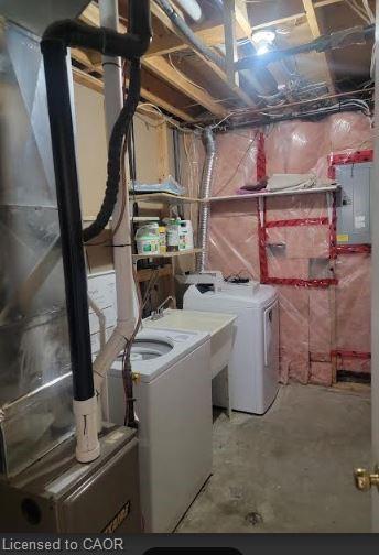 46 Charles Street, Brantford, ON - Indoor Photo Showing Laundry Room