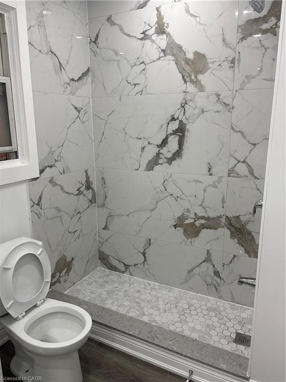 1280 Main St E Street E, Hamilton, ON - Indoor Photo Showing Bathroom