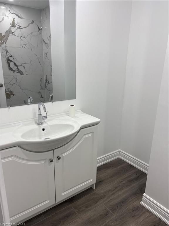 1280 Main St E Street E, Hamilton, ON - Indoor Photo Showing Bathroom