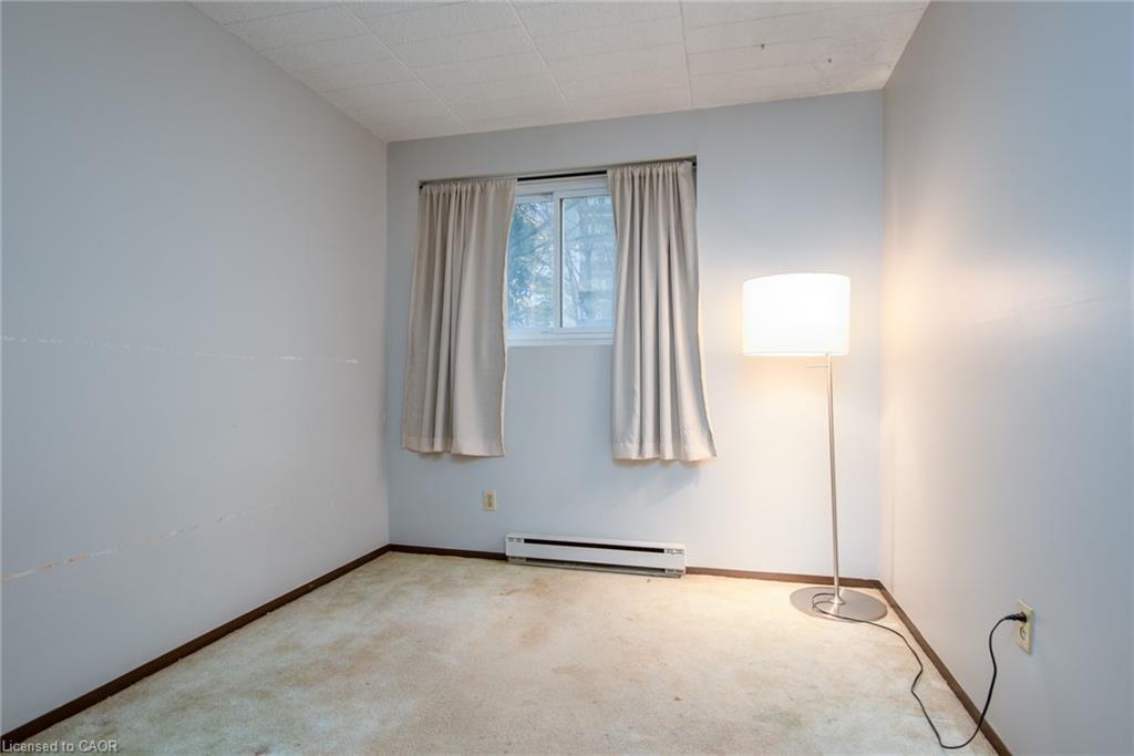 104-71 Vanier Drive, Kitchener, ON - Indoor Photo Showing Other Room