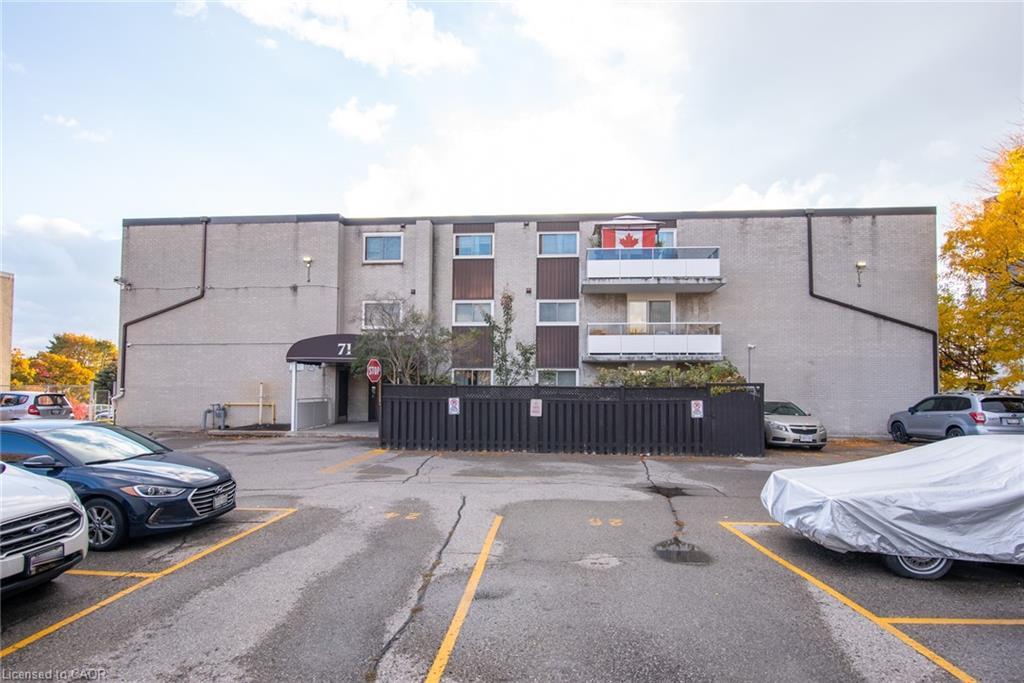104-71 Vanier Drive, Kitchener, ON - Outdoor