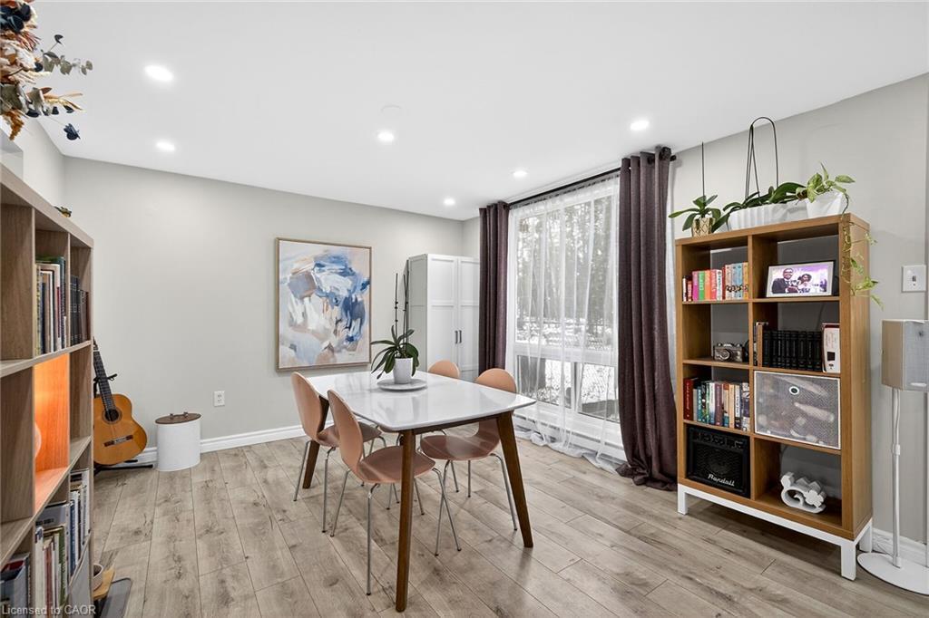 B63-25 Britten Close, Hamilton, ON - Indoor