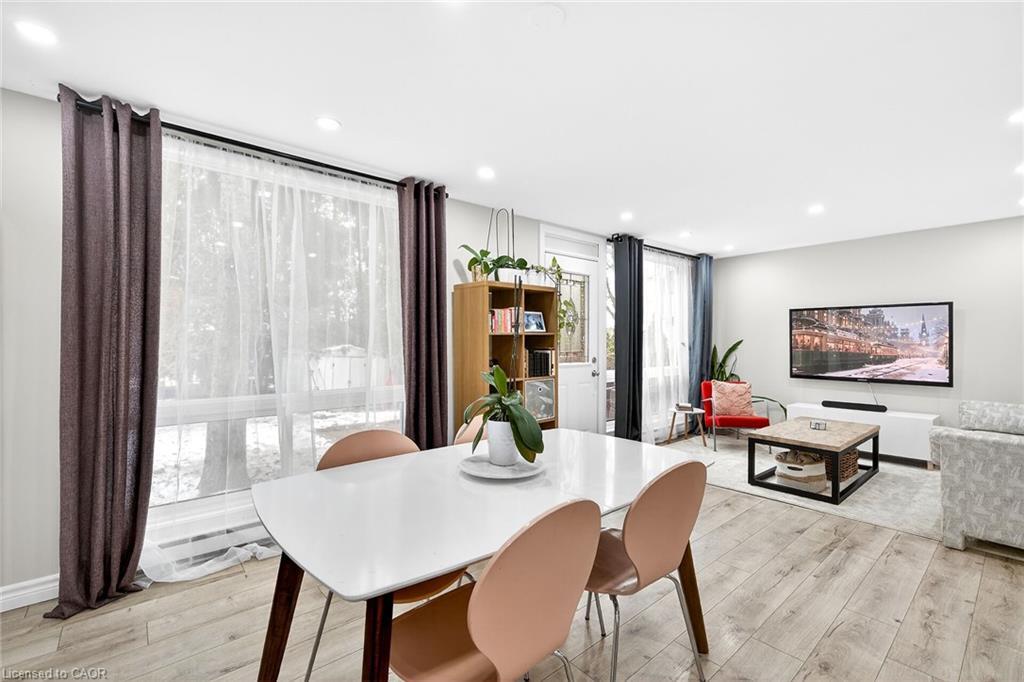 B63-25 Britten Close, Hamilton, ON - Indoor