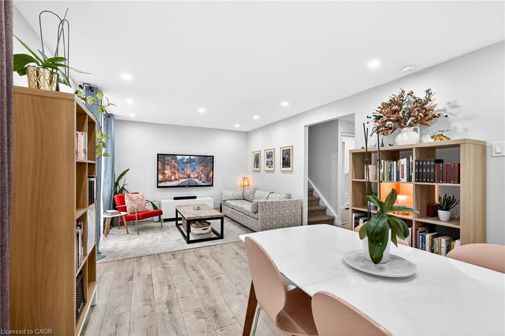 B63-25 Britten Close, Hamilton, ON - Indoor