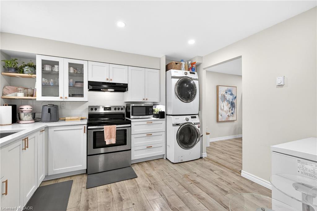 B63-25 Britten Close, Hamilton, ON - Indoor