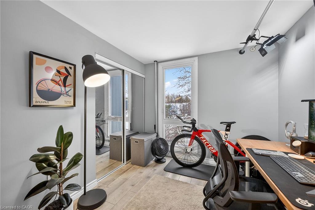 B63-25 Britten Close, Hamilton, ON - Indoor