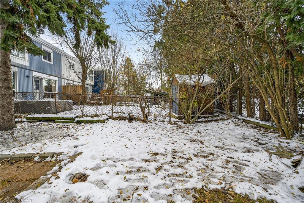 B63-25 Britten Close, Hamilton, ON - Outdoor