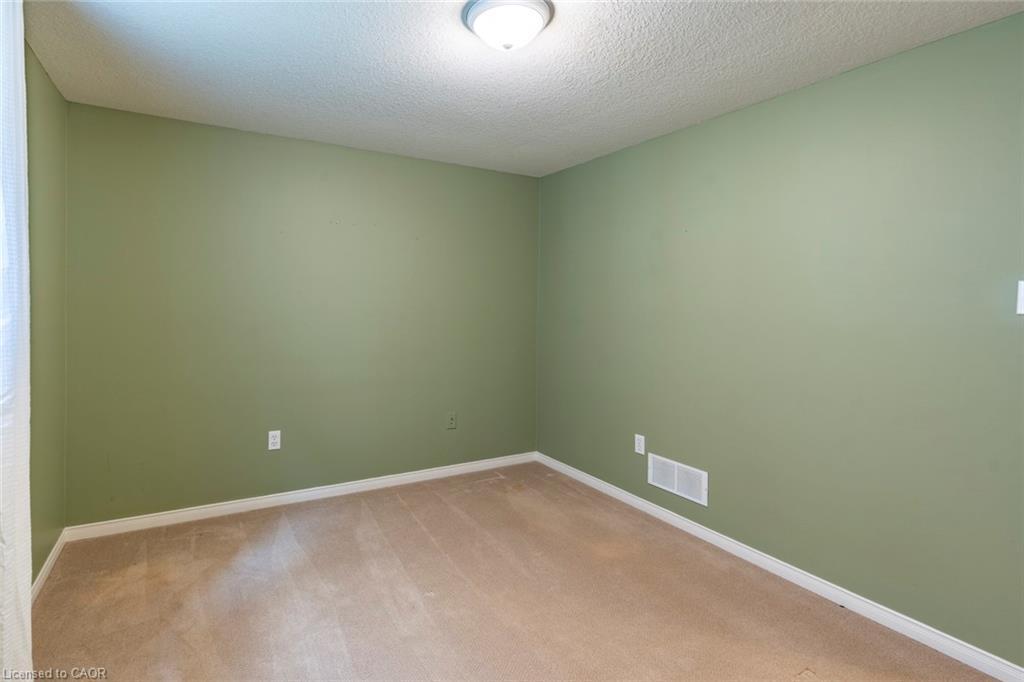 Lower-79 Munroe Crescent, Guelph, ON - Indoor Photo Showing Other Room