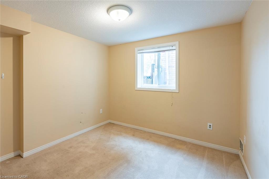 Lower-79 Munroe Crescent, Guelph, ON - Indoor Photo Showing Other Room