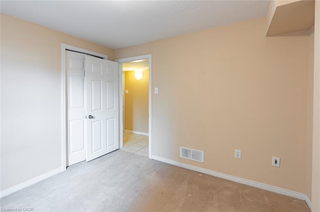 Lower-79 Munroe Crescent, Guelph, ON - Indoor Photo Showing Other Room