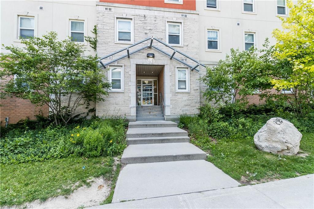 101-253 Lester Street, Waterloo, ON - Outdoor
