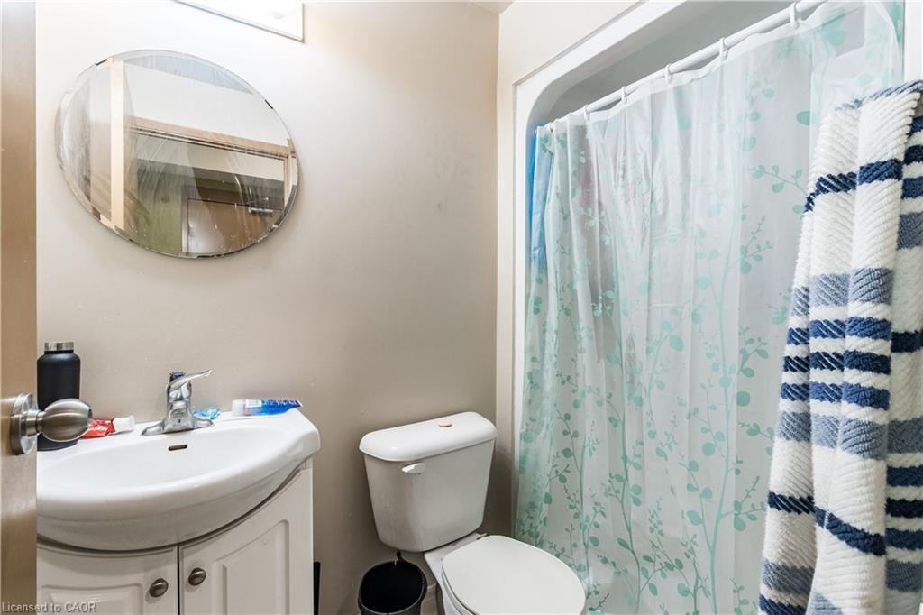 101-253 Lester Street, Waterloo, ON - Indoor Photo Showing Bathroom