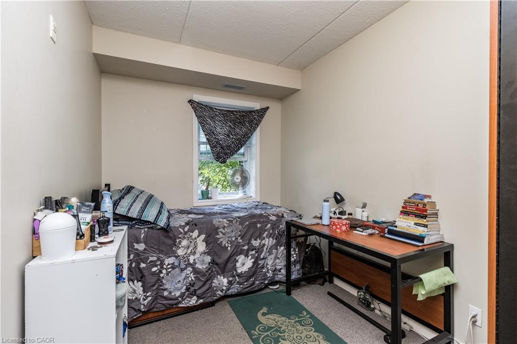 101-253 Lester Street, Waterloo, ON - Indoor