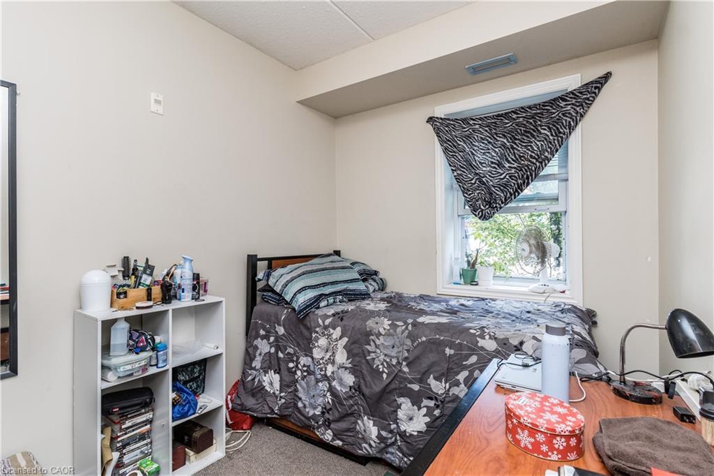 101-253 Lester Street, Waterloo, ON - Indoor Photo Showing Bedroom