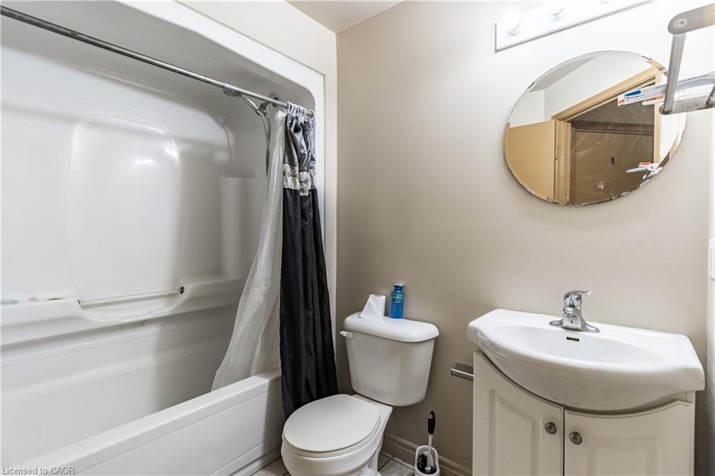 101-253 Lester Street, Waterloo, ON - Indoor Photo Showing Bathroom