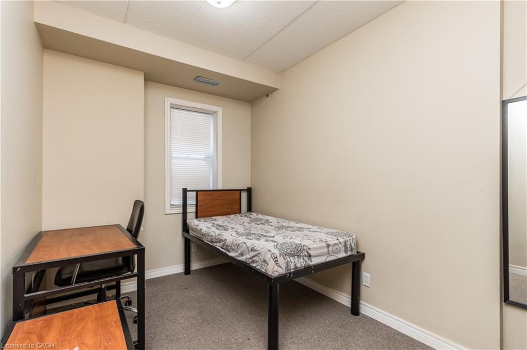 101-253 Lester Street, Waterloo, ON - Indoor