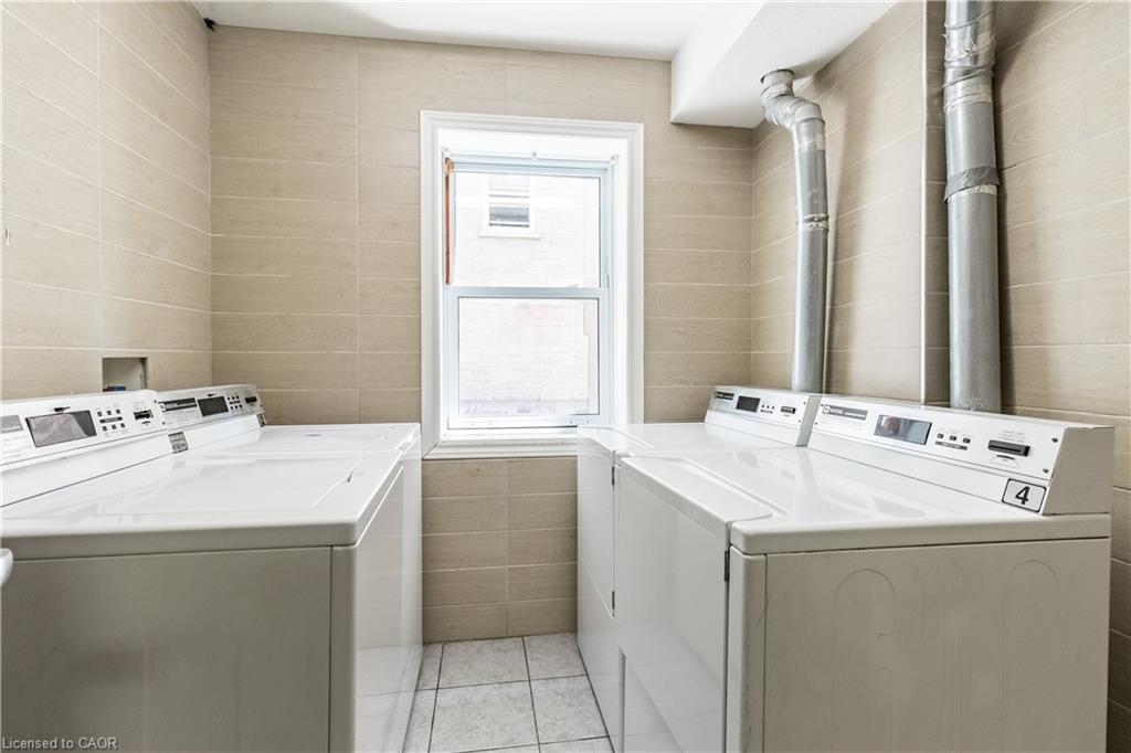 101-253 Lester Street, Waterloo, ON - Indoor Photo Showing Laundry Room