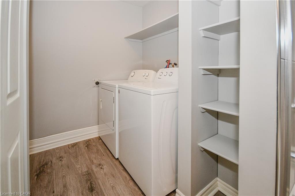 4-25 Elgin Street N, Cambridge, ON - Indoor Photo Showing Laundry Room
