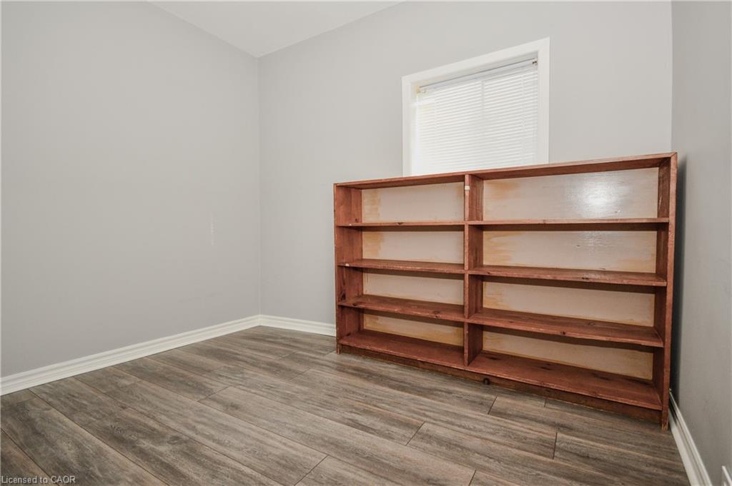 4-25 Elgin Street N, Cambridge, ON - Indoor Photo Showing Other Room