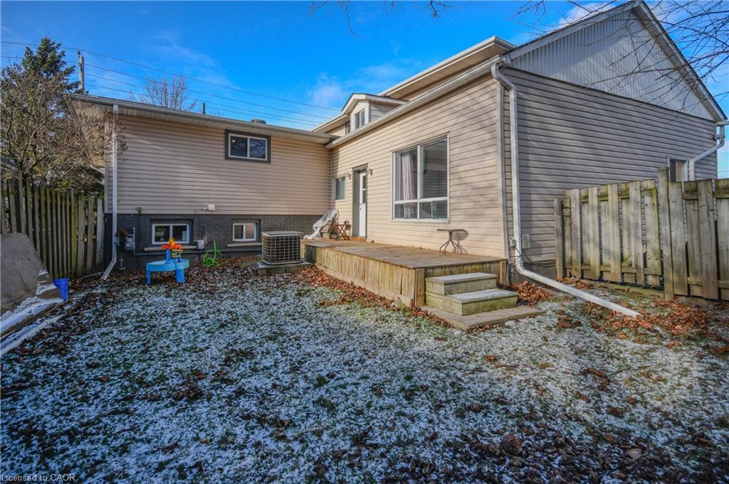 4-25 Elgin Street N, Cambridge, ON - Outdoor With Exterior