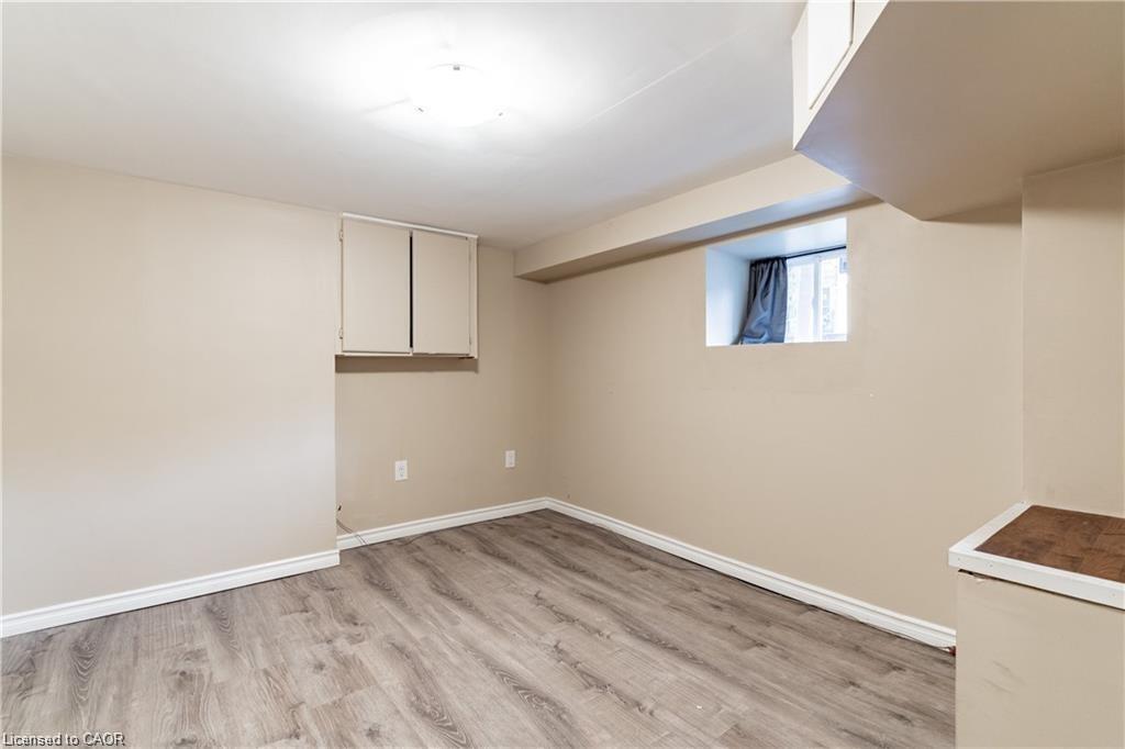 B-9 Blythe Street, Hamilton, ON - Indoor Photo Showing Other Room
