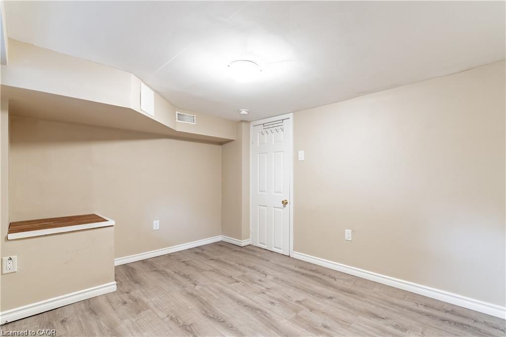 B-9 Blythe Street, Hamilton, ON - Indoor Photo Showing Other Room