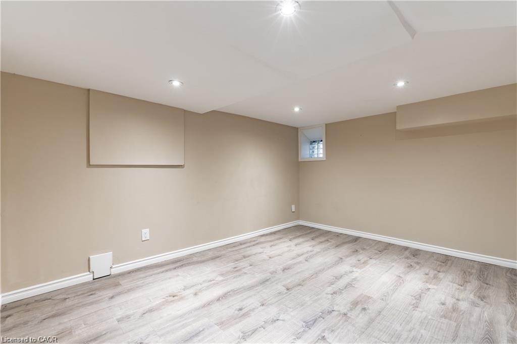 B-9 Blythe Street, Hamilton, ON - Indoor