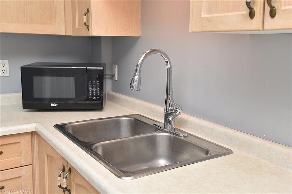 6-29 Sherman Avenue S, Hamilton, ON - Indoor Photo Showing Kitchen With Double Sink