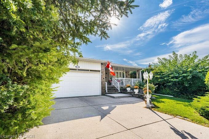 61 Brewster Crescent, Toronto, ON - Outdoor